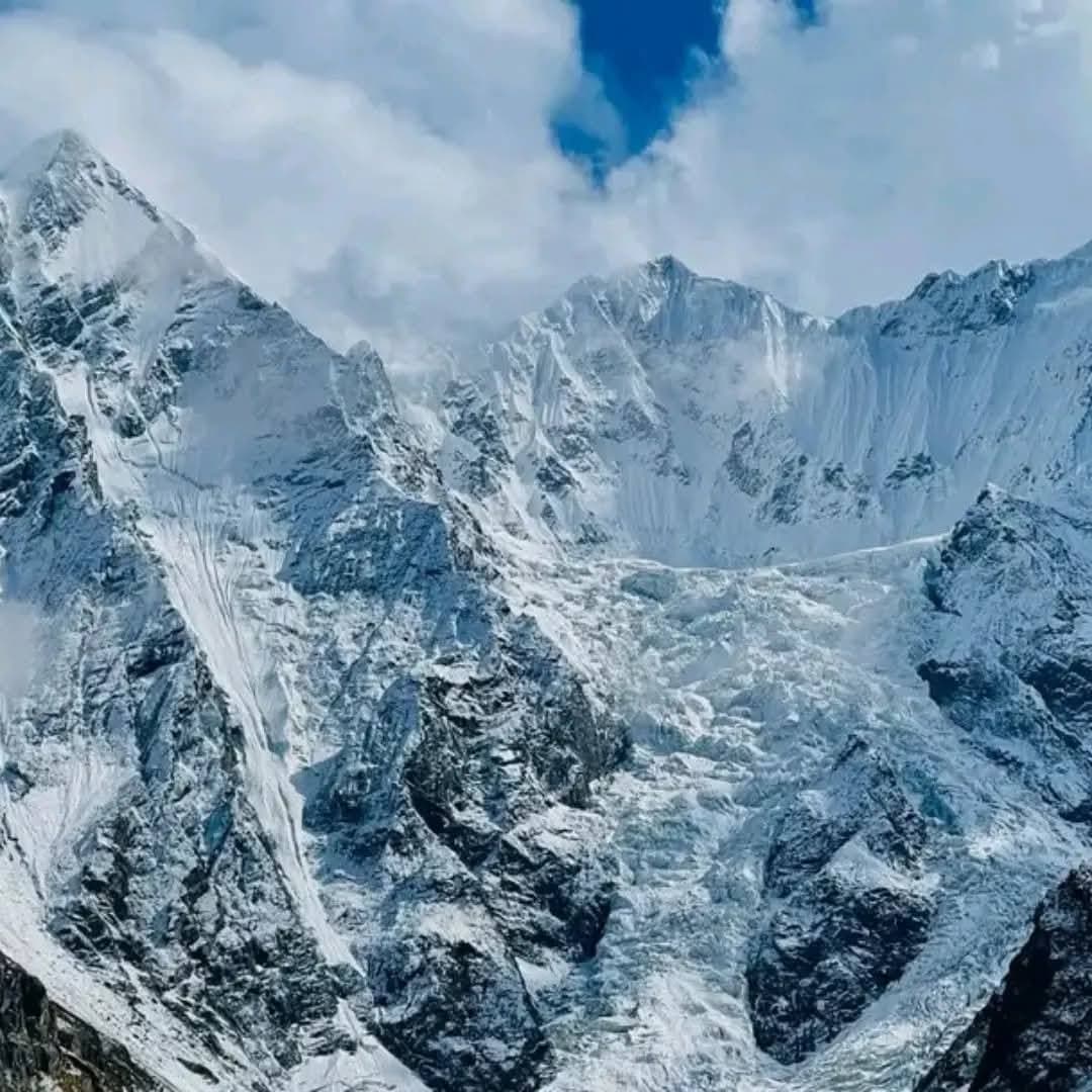 Skardu — Cold deserts, sky-high peaks and turquoise lakes.