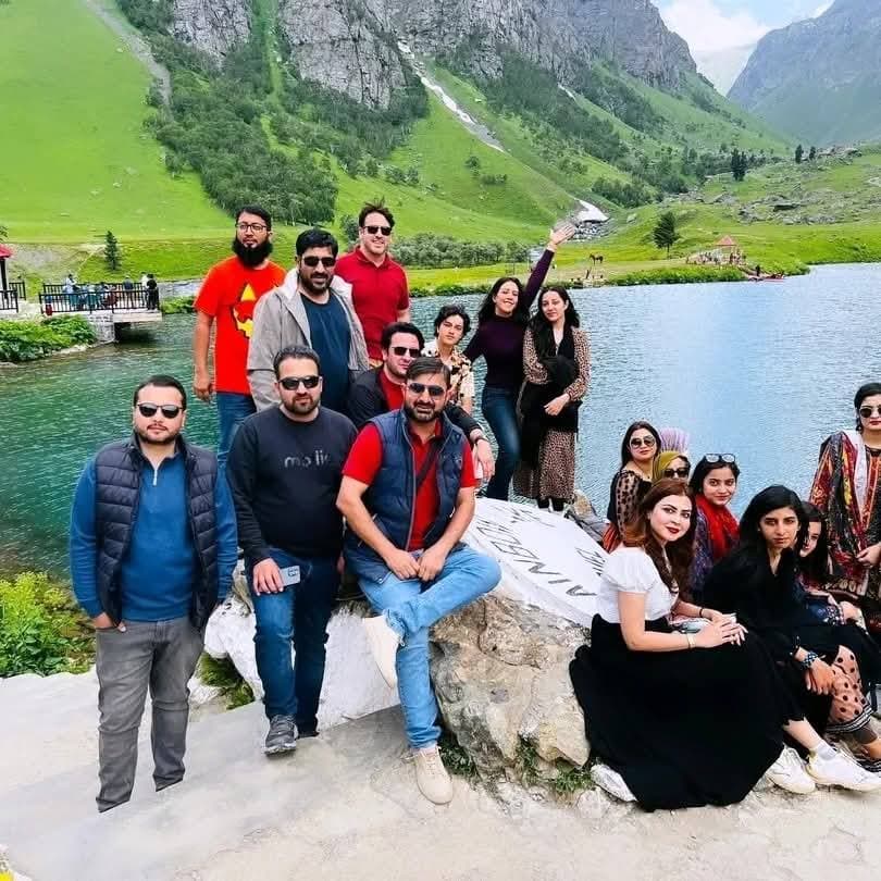 Kashmir Family Escape 4 Days — Lahore → Muzaffarabad → Neelum → Sharda/Arang Kel → back